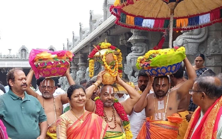 Puranapanda Srinivas, Sai Korrapati at Yadadri temple Pavithrotsavam